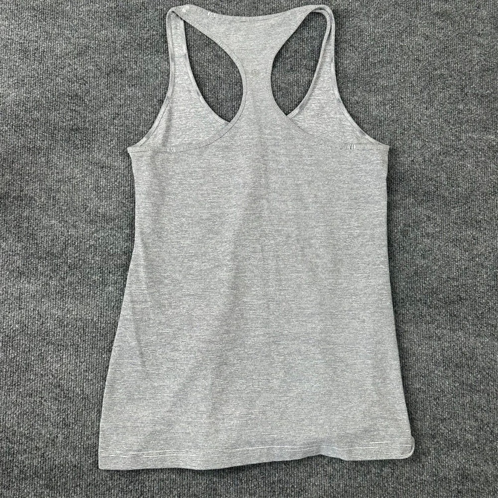 Lululemon Love‎ Tank Top Heathered Core Ultra Light Grey Size 16x27 - Picture 5 of 6
